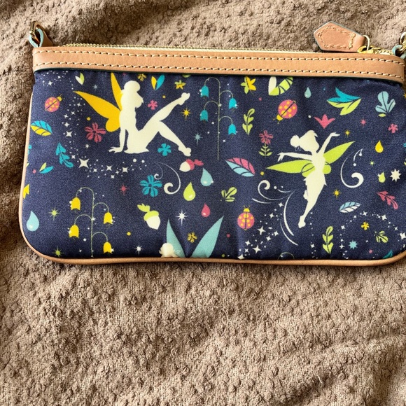 2015 Dooney & Bourke Tinker Bell Wristlet - Navy with Pastel Fairytale Print - Picture 4 of 10